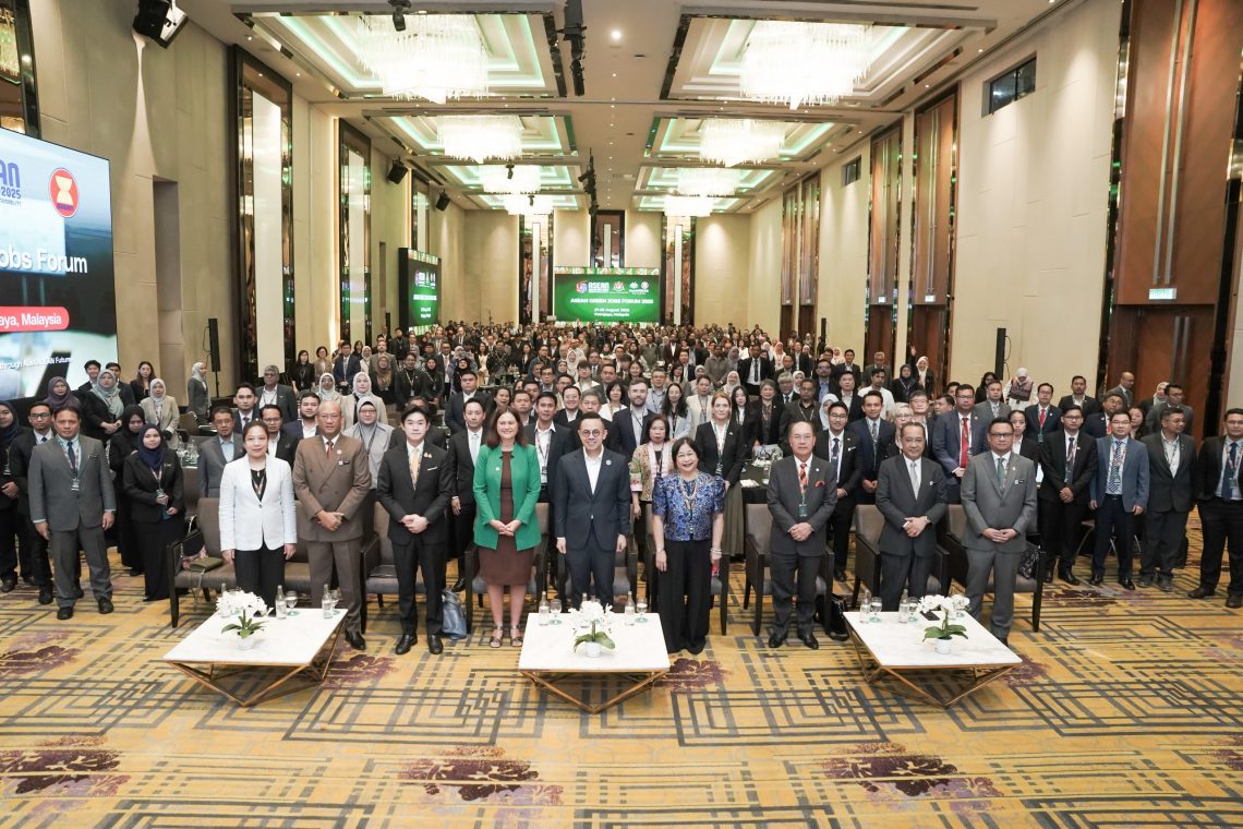 Trường Đại học Phú Xuân tham gia tại Diễn đàn ASEAN Green Jobs 2025, Malaysia